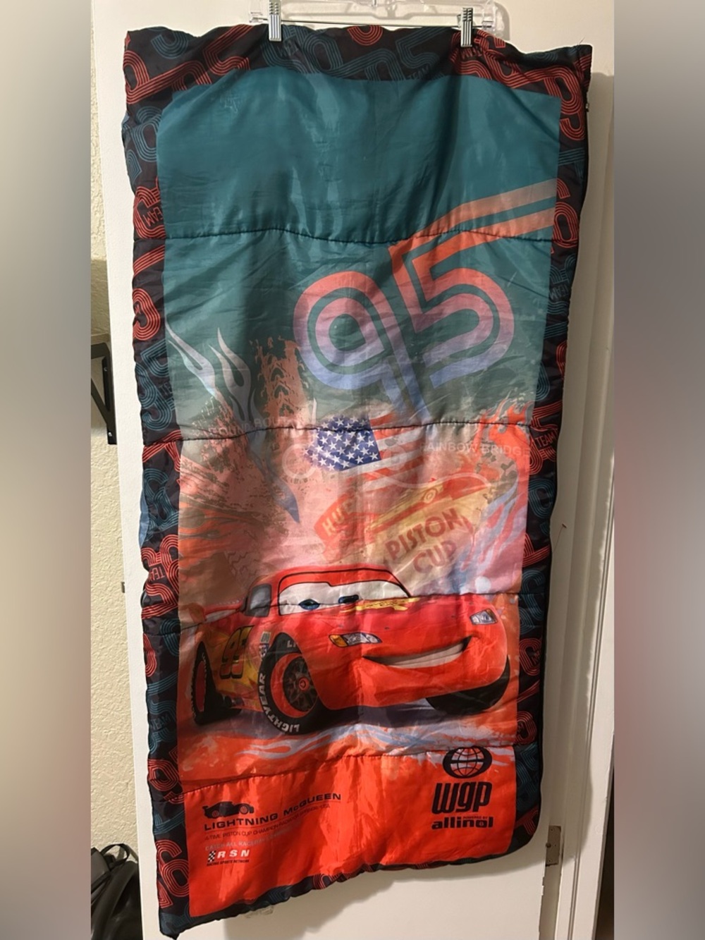 Disney Pixar Cars ll Lightning McQueen Sleeping Bag Youth Zipper Works Blue Red